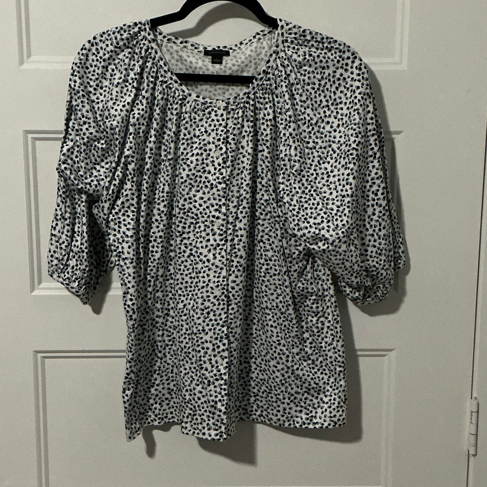 Ann Taylor Black and White Patterned Blouse